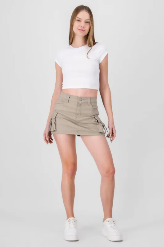 Falda short cargo sold by Shasa