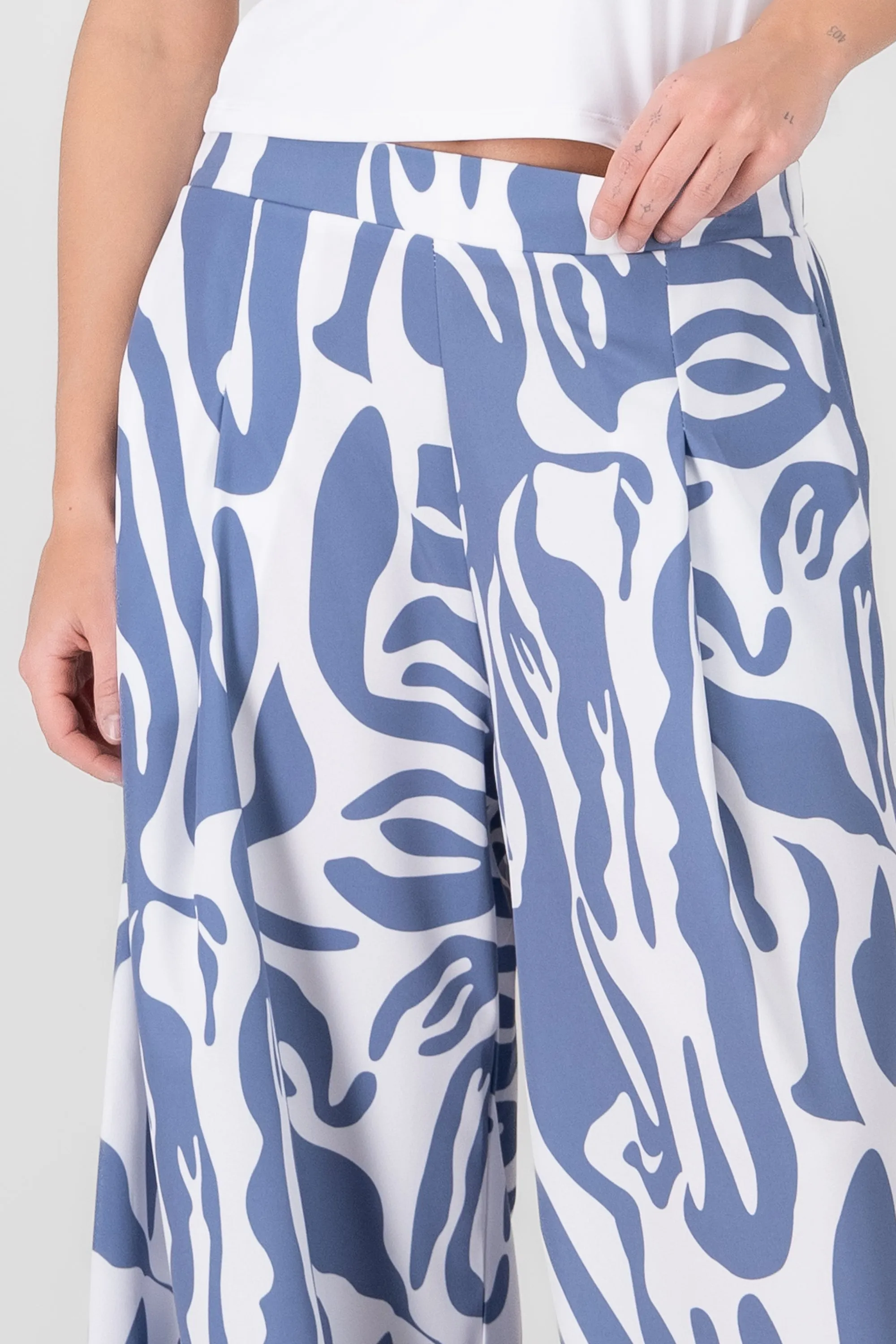 Pantalón super wide leg estampado sold by Shasa product image thumbnail 5