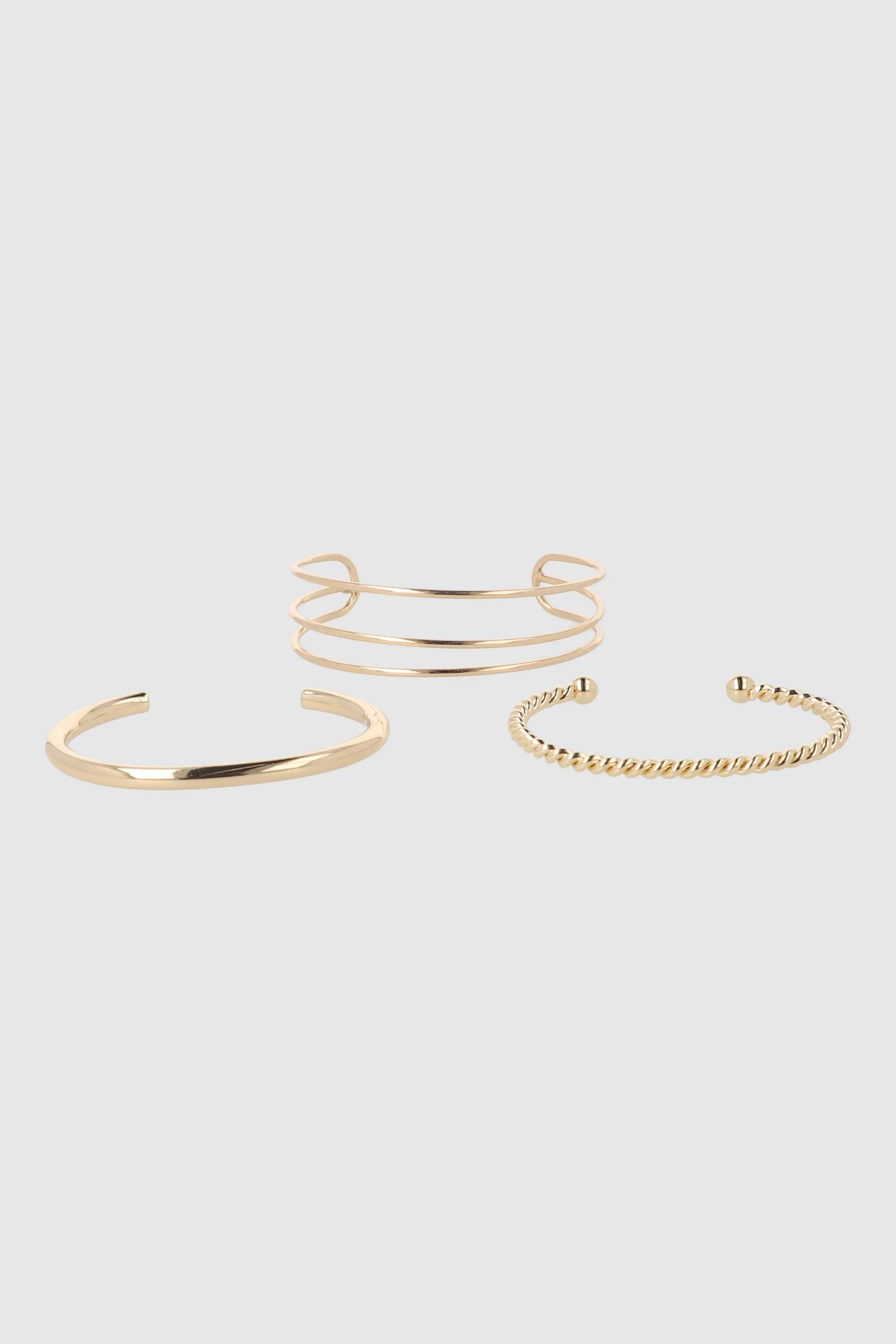 SET 3 CUFFS METAL sold by Shasa