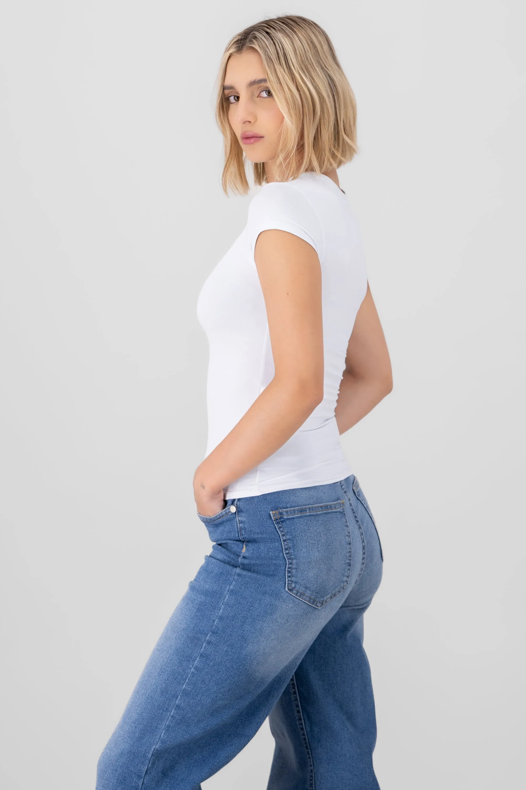 T-shirt cuello redondo manga corta sold by Shasa product image thumbnail 3