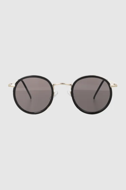 Lentes circulo borde oscuros sold by Shasa