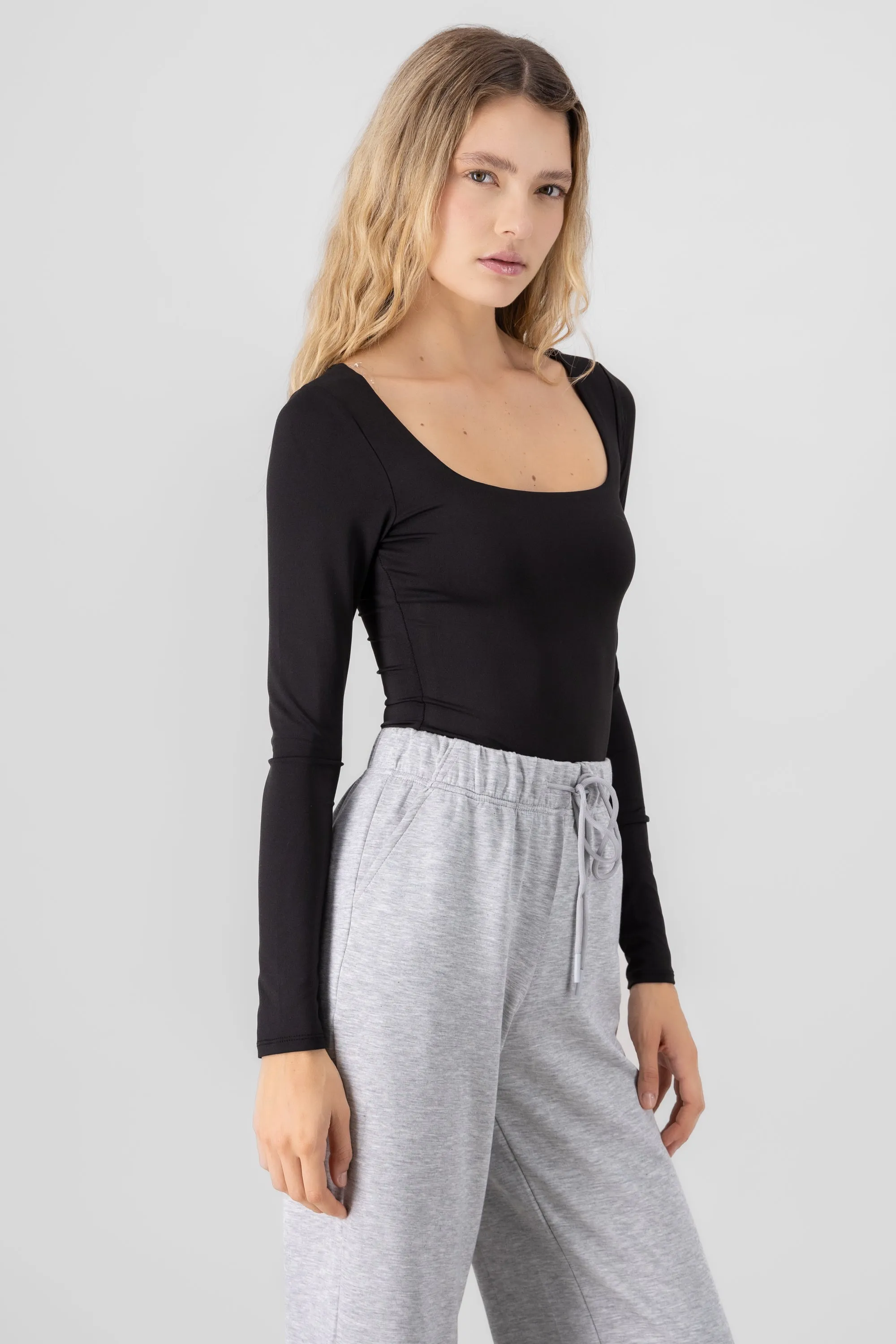 Top escote cuadrado doble tela manga larga sold by Shasa product image thumbnail 3