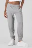 Jogger liso con bolsas sold by Shasa