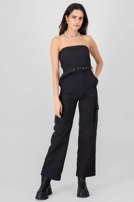 Jumpsuit liso con cinturon sold by Shasa
