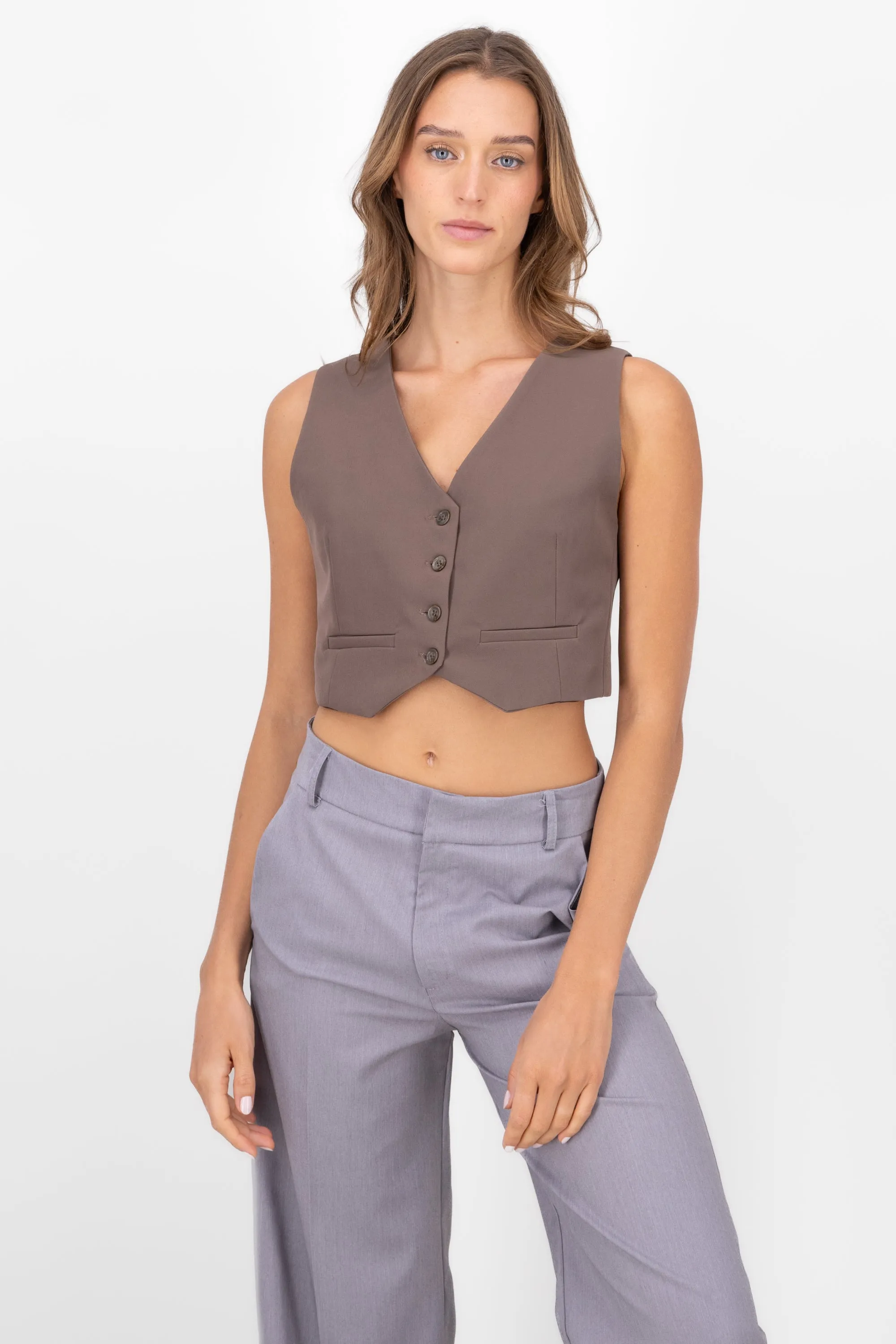 Chaleco escote V Con Botones sold by Shasa