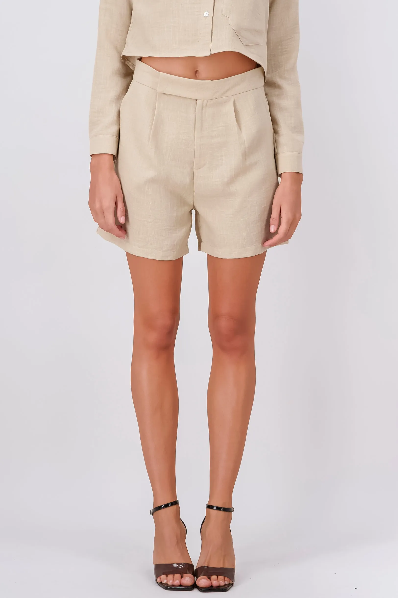 Bermudas Con Bolsas Detalle Pinzas sold by Shasa product image thumbnail 2