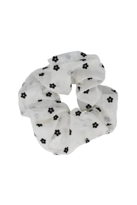 Scrunchie flores velvet sold by Shasa