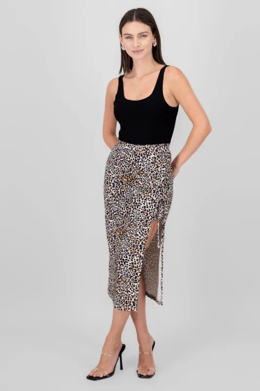 Falda midi animal print sold by Shasa