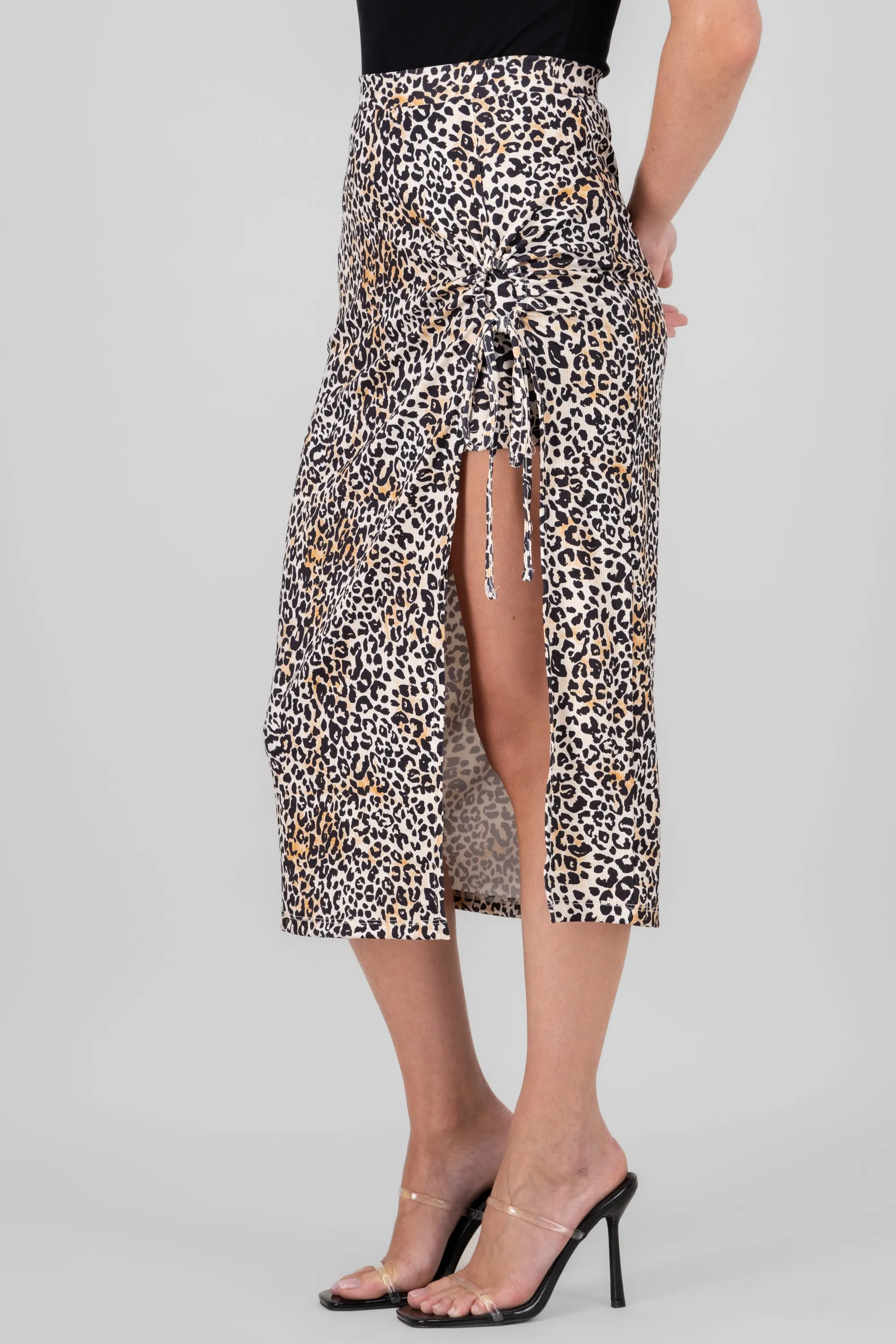Falda midi animal print sold by Shasa product image thumbnail 3