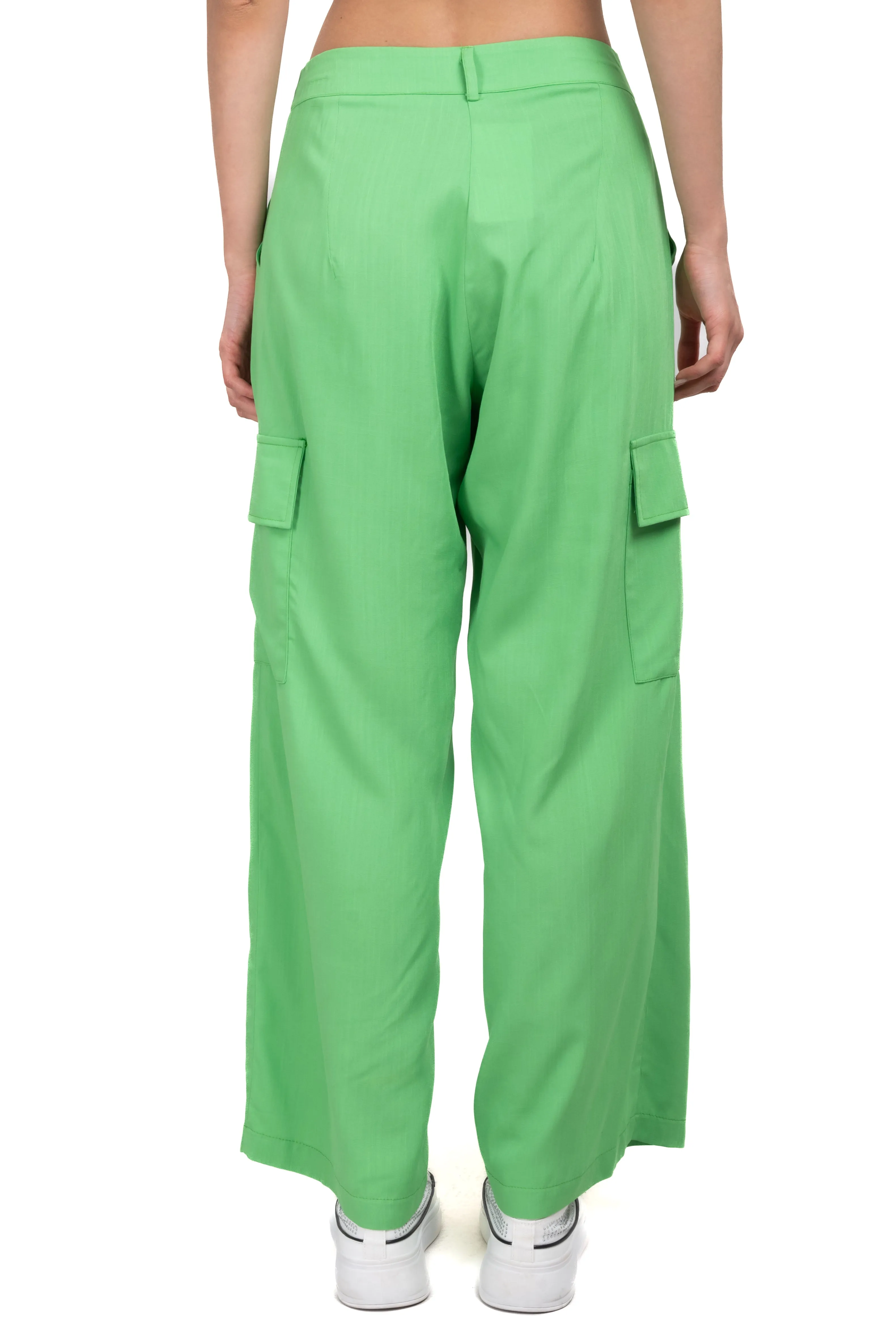 Pantalón amplio bolsos cargo sold by Shasa product image thumbnail 4