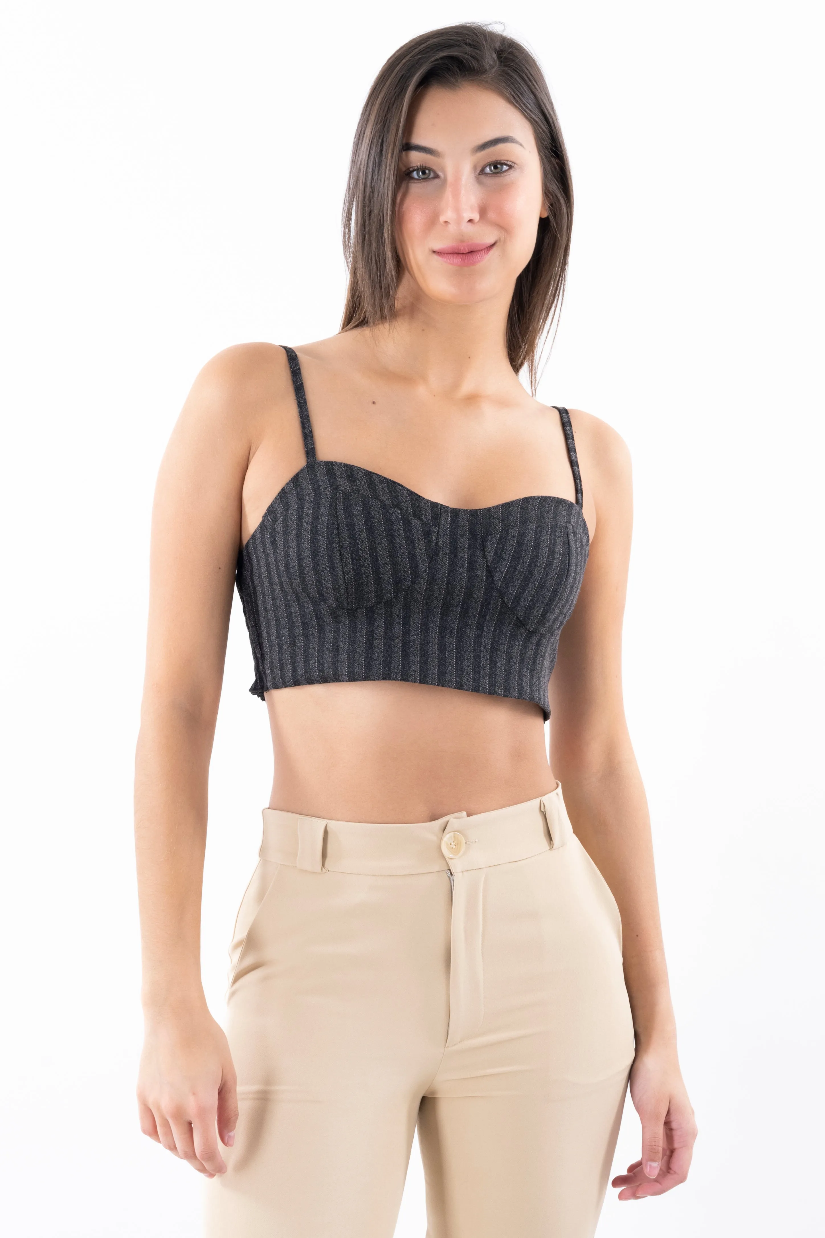 Top crop escote corazón copas sold by Shasa product image thumbnail 2