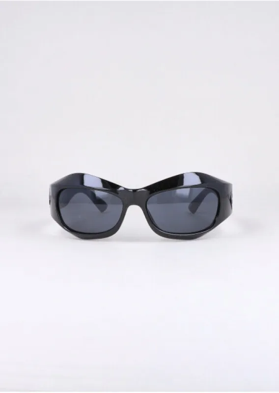 Lentes grandes armazón grueso sold by Shasa