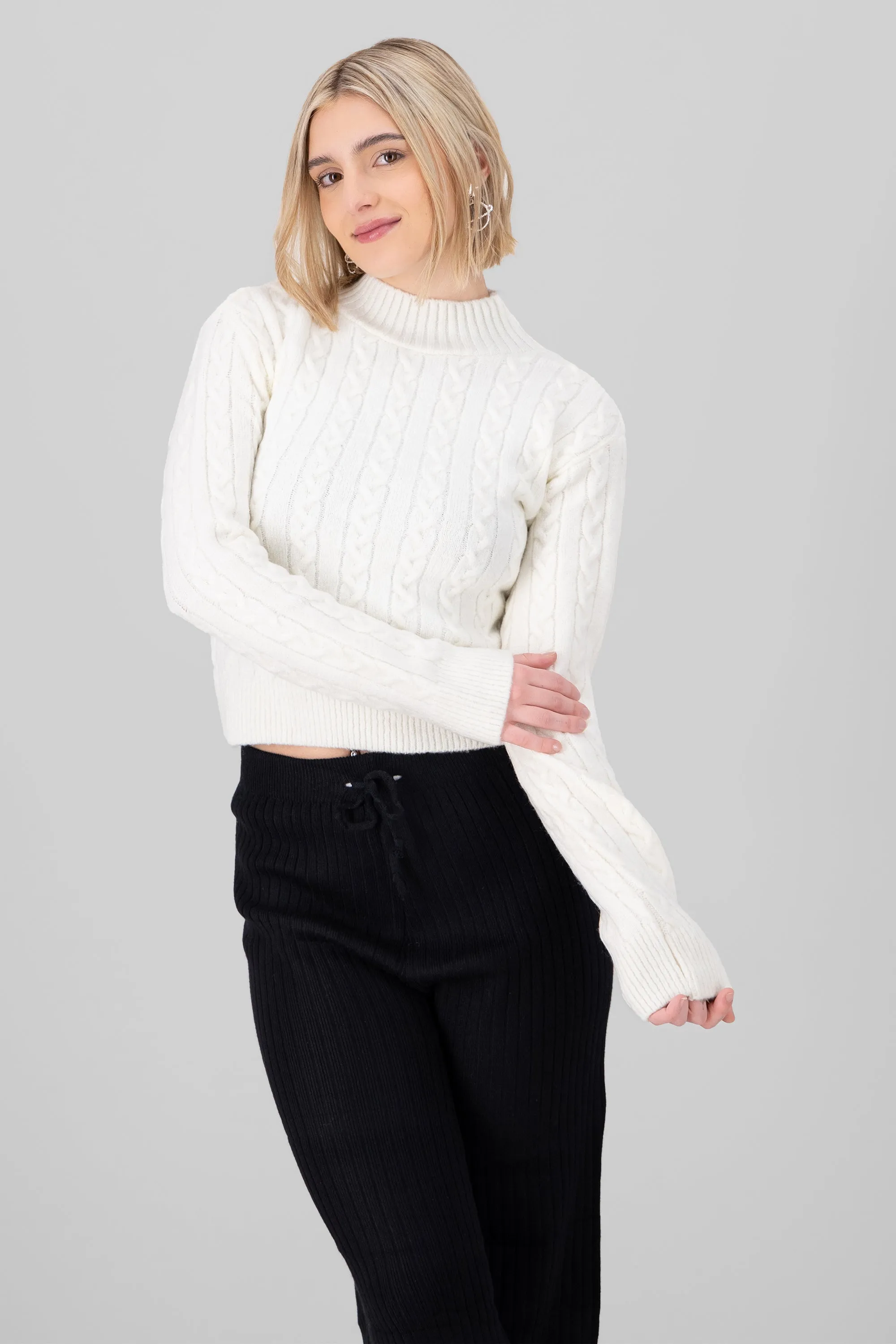 Suéter tejido cuello alto sold by Shasa product image thumbnail 2