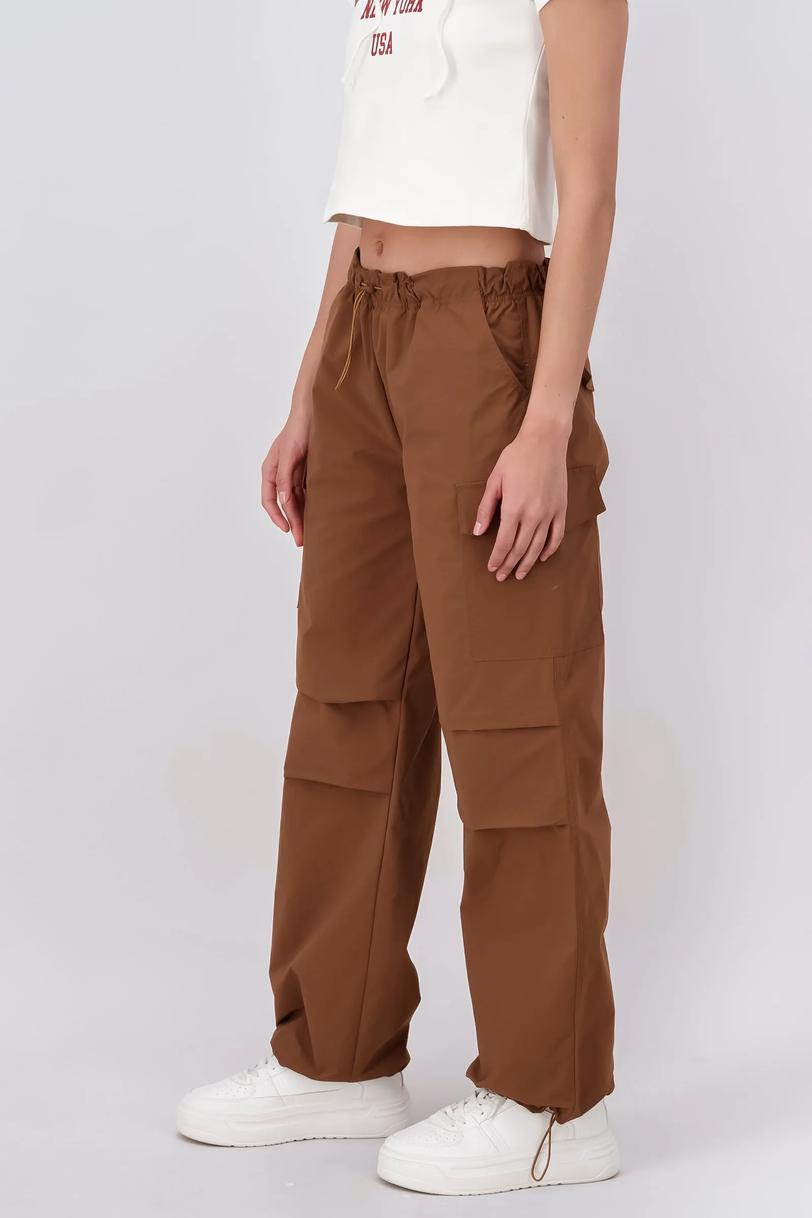 Pantalón parachute bolsillos cargo sold by Shasa product image thumbnail 3