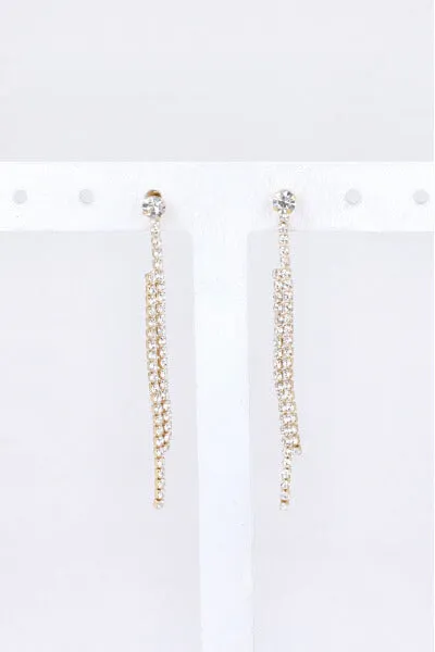 Par aretes largos brillos sold by Shasa