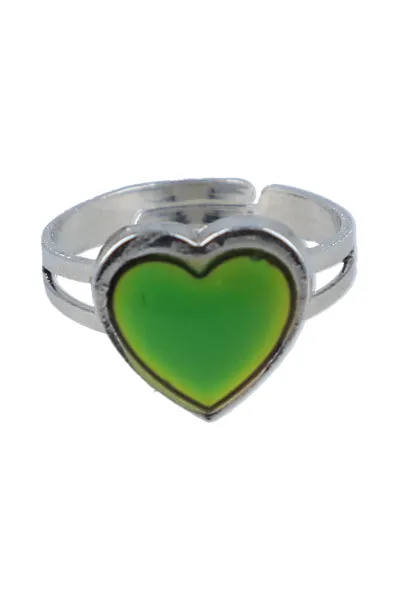 anillo humor corazon sold by Shasa