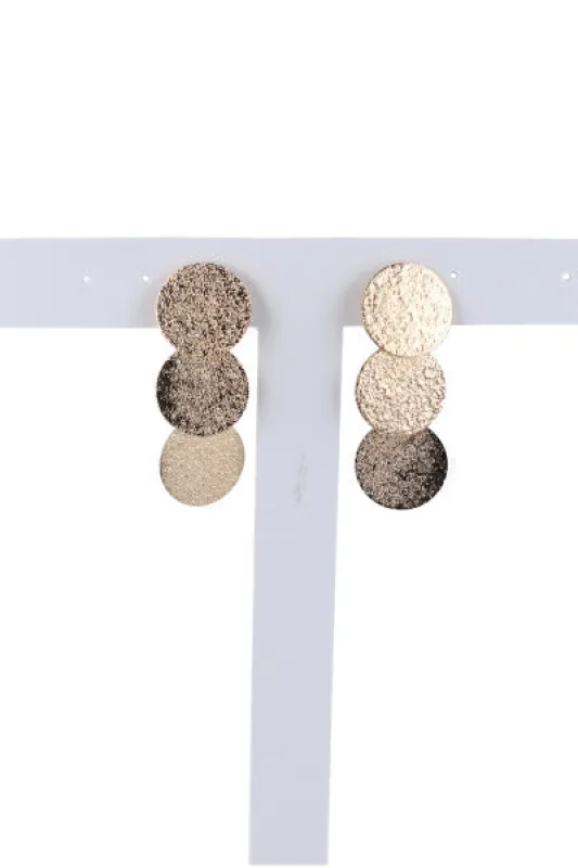 Aretes Largos Triple Circulo sold by Shasa
