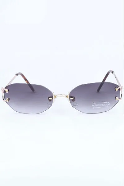 Lentes ovalados tintados sold by Shasa