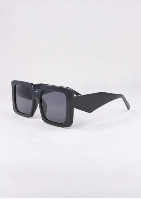 Lentes oversize patilla asimétrica sold by Shasa product image thumbnail 2