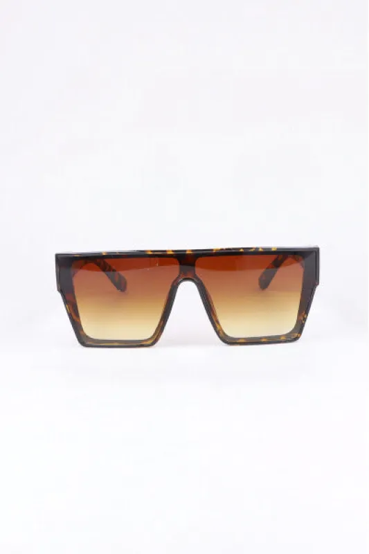 Lentes cuadrados carey sold by Shasa