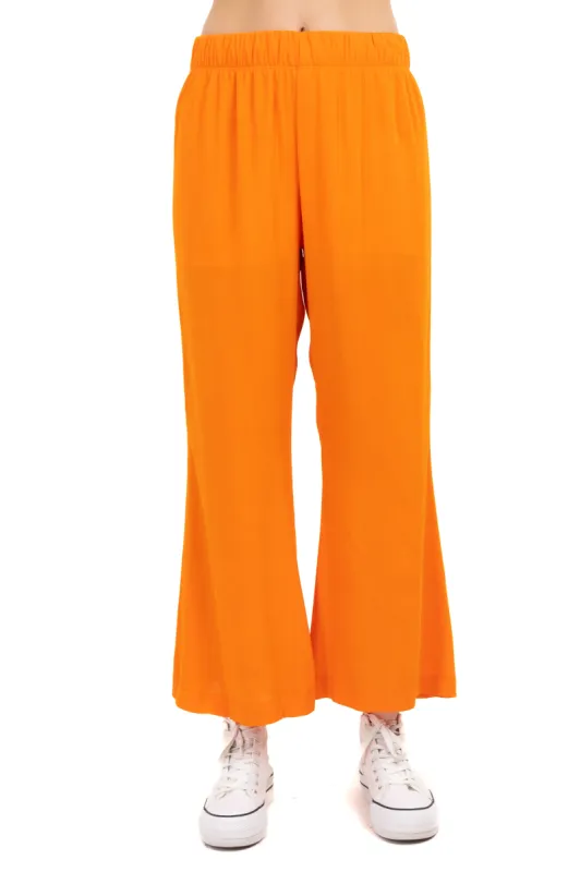 Pantalón amplio liso recto sold by Shasa