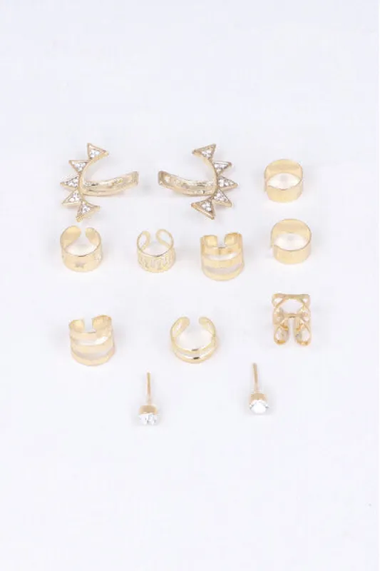 Set 12 pares aretes brillos sold by Shasa