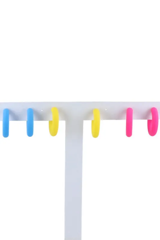 Set 3 pares arracadas multicolor sold by Shasa