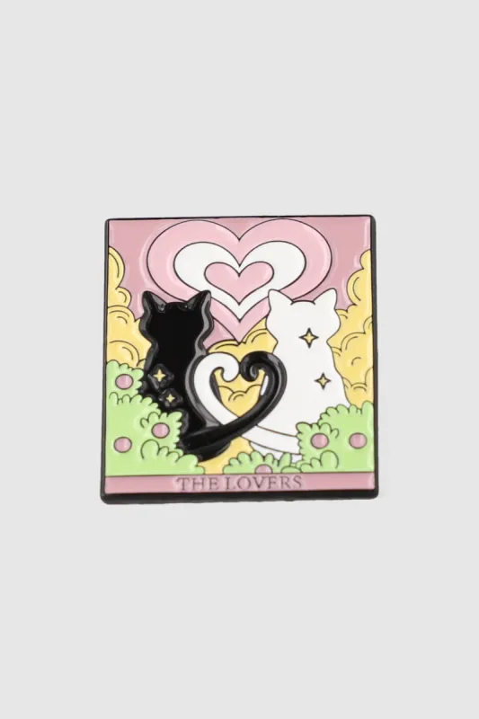 Pin Metálico Carta Gatos sold by Shasa