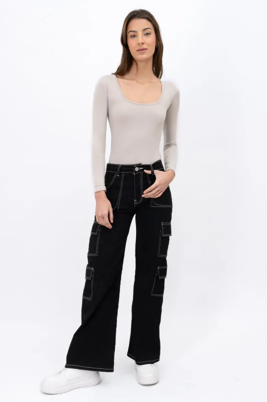 Jeans cargo pierna recta sold by Shasa