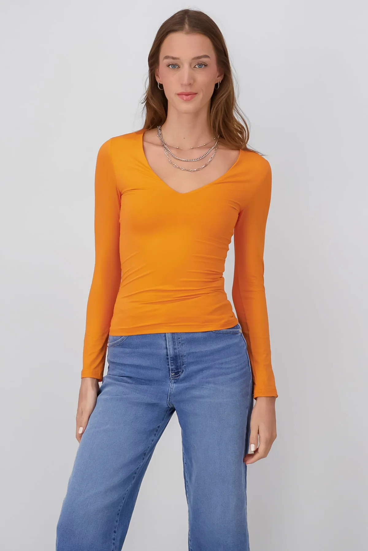 Top manga larga escote v sold by Shasa product image thumbnail 2