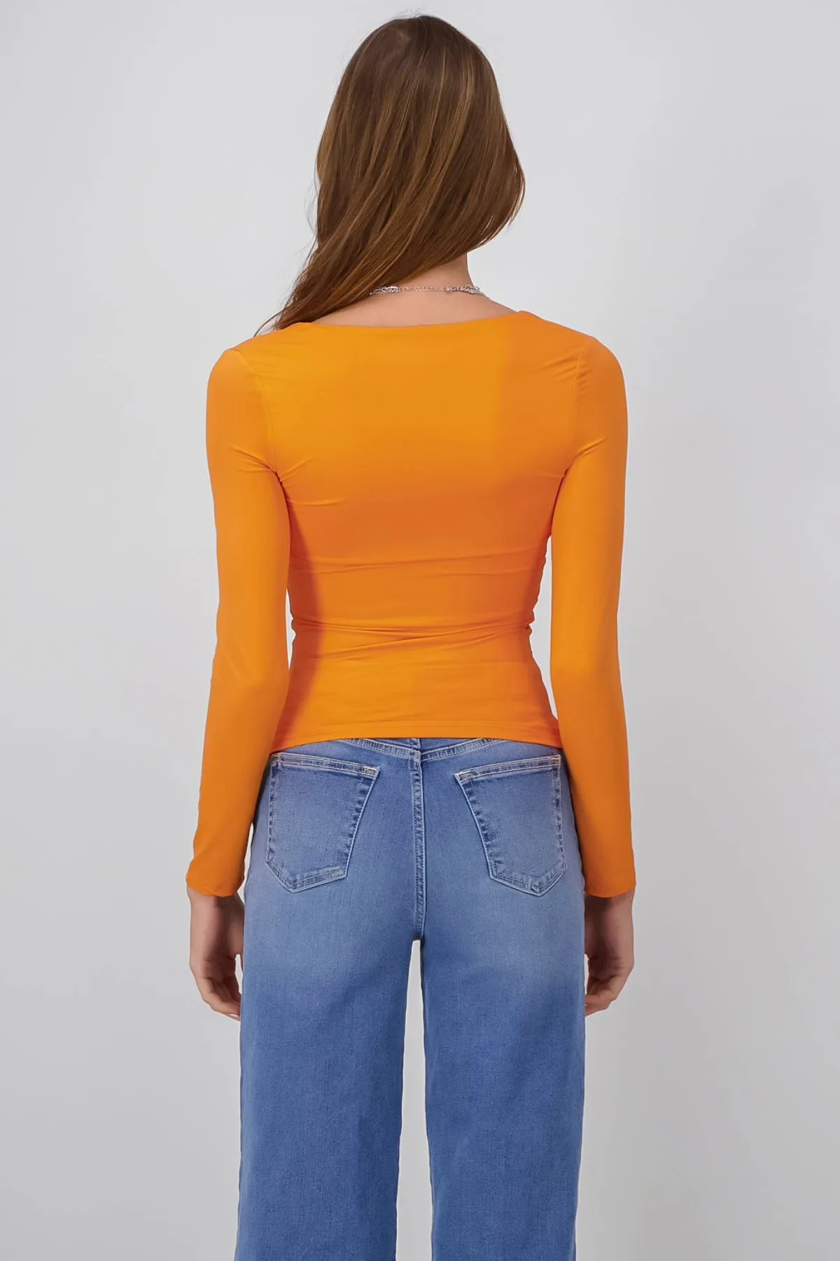 Top manga larga escote v sold by Shasa product image thumbnail 4