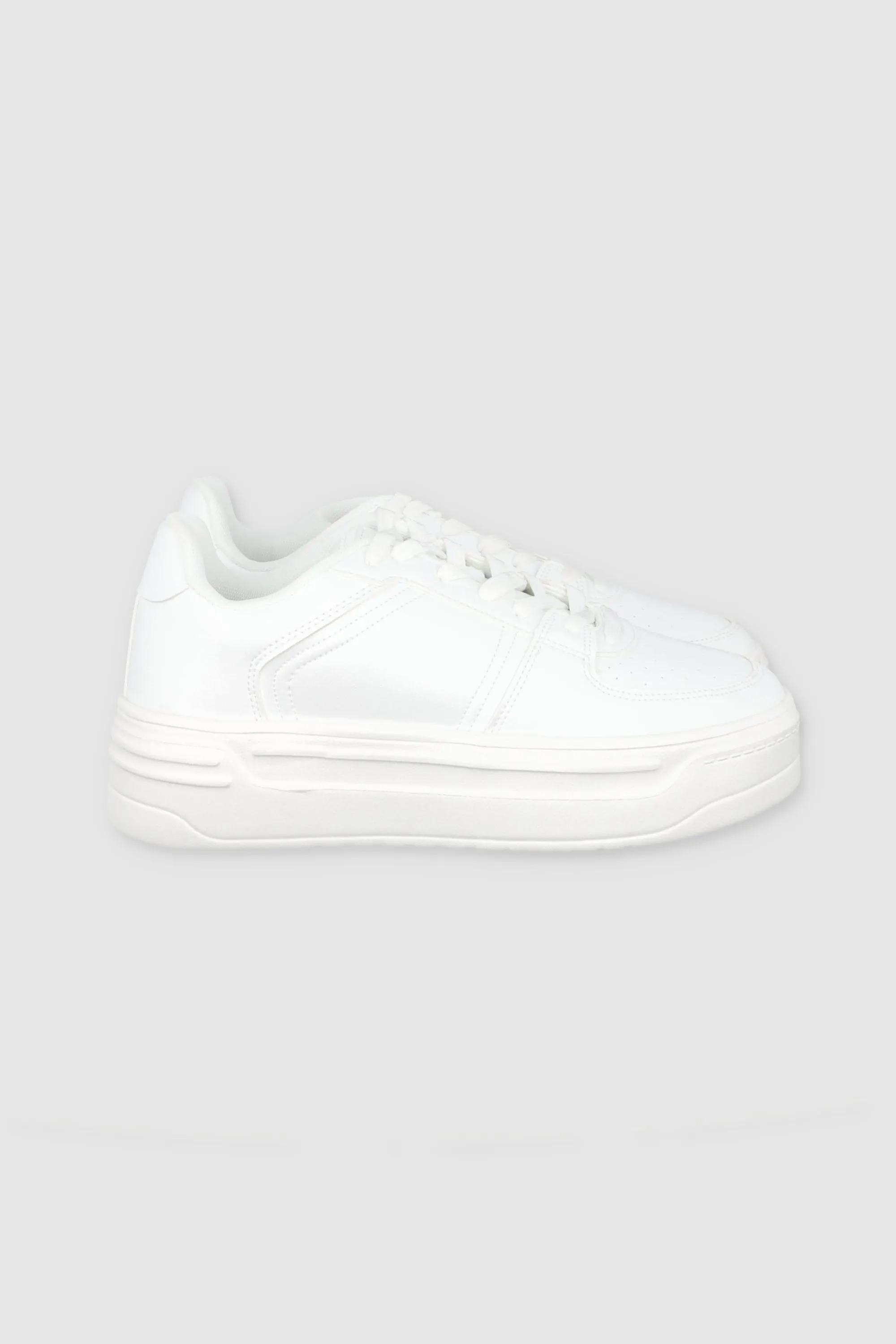 Tenis retro perforado plataforma sold by Shasa product image thumbnail 2