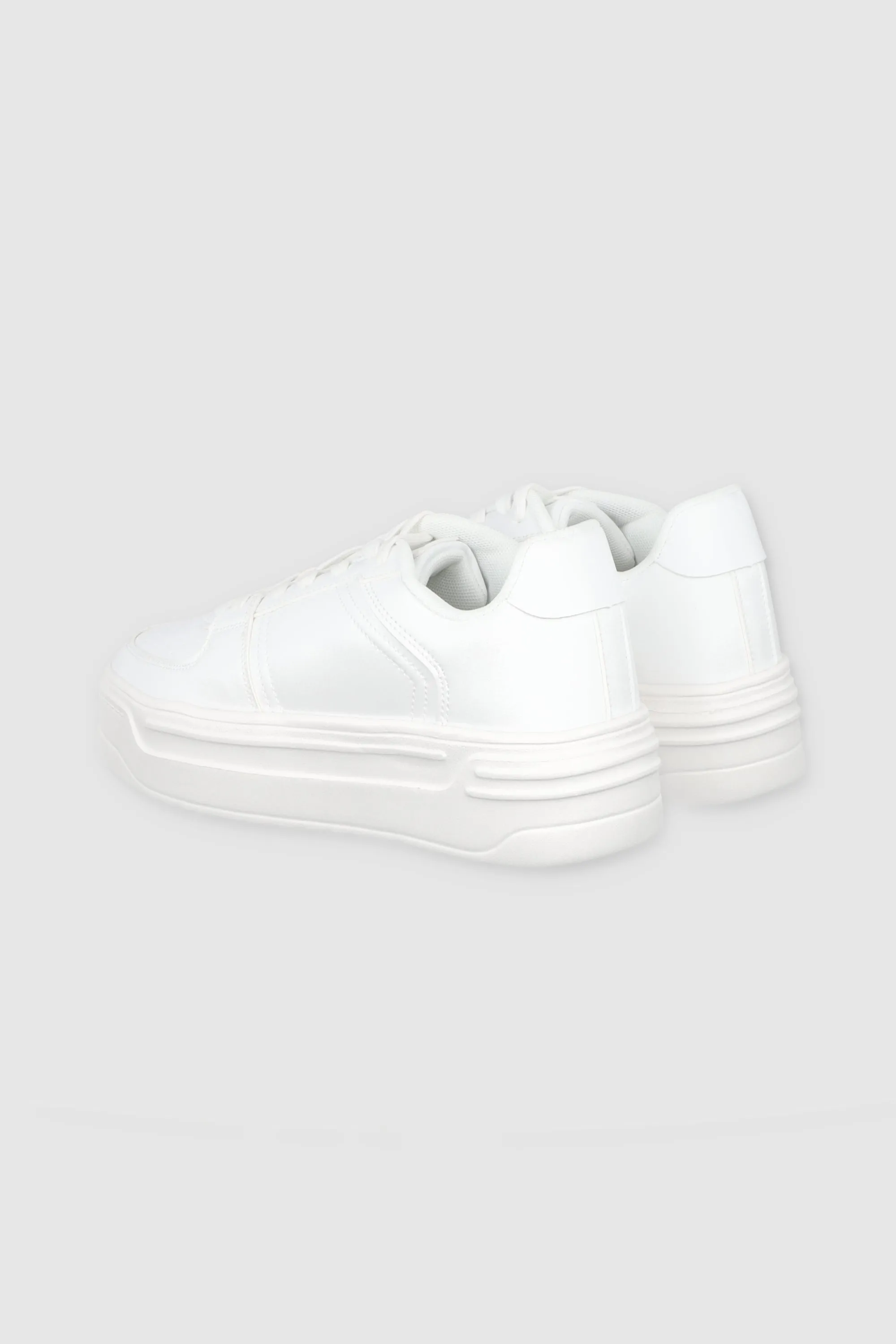 Tenis retro perforado plataforma sold by Shasa product image thumbnail 4