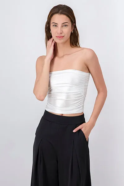 Top strapless plisado metálico sold by Shasa