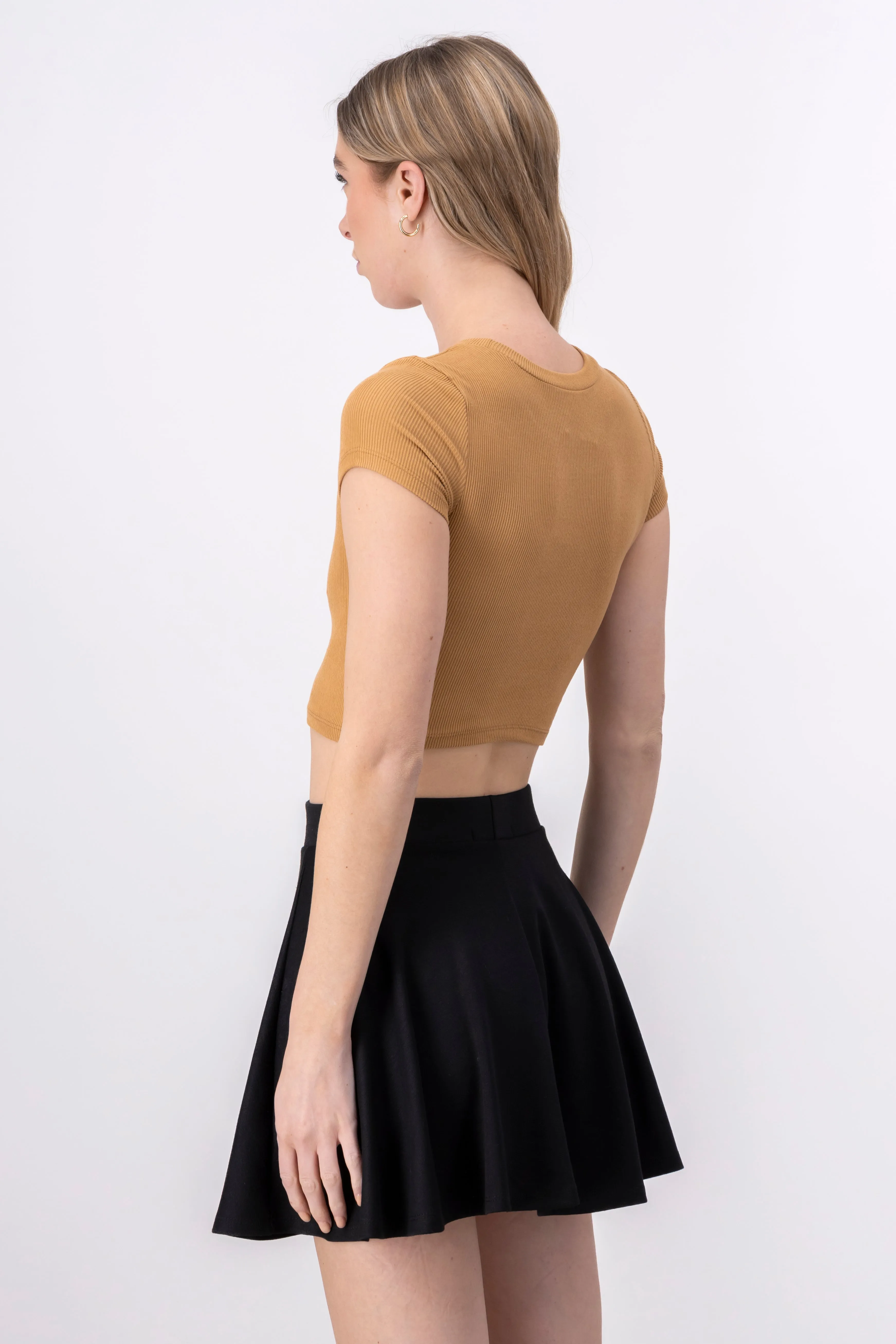 Top crop acanalado manga corta sold by Shasa product image thumbnail 4