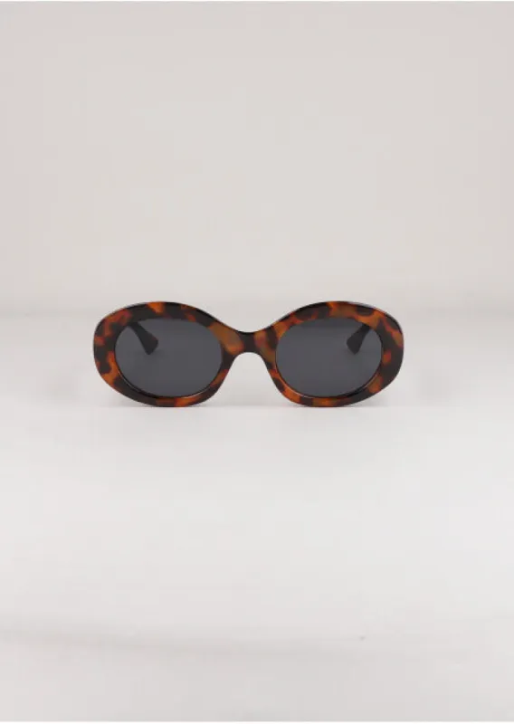 Lentes ovalados oversize sold by Shasa