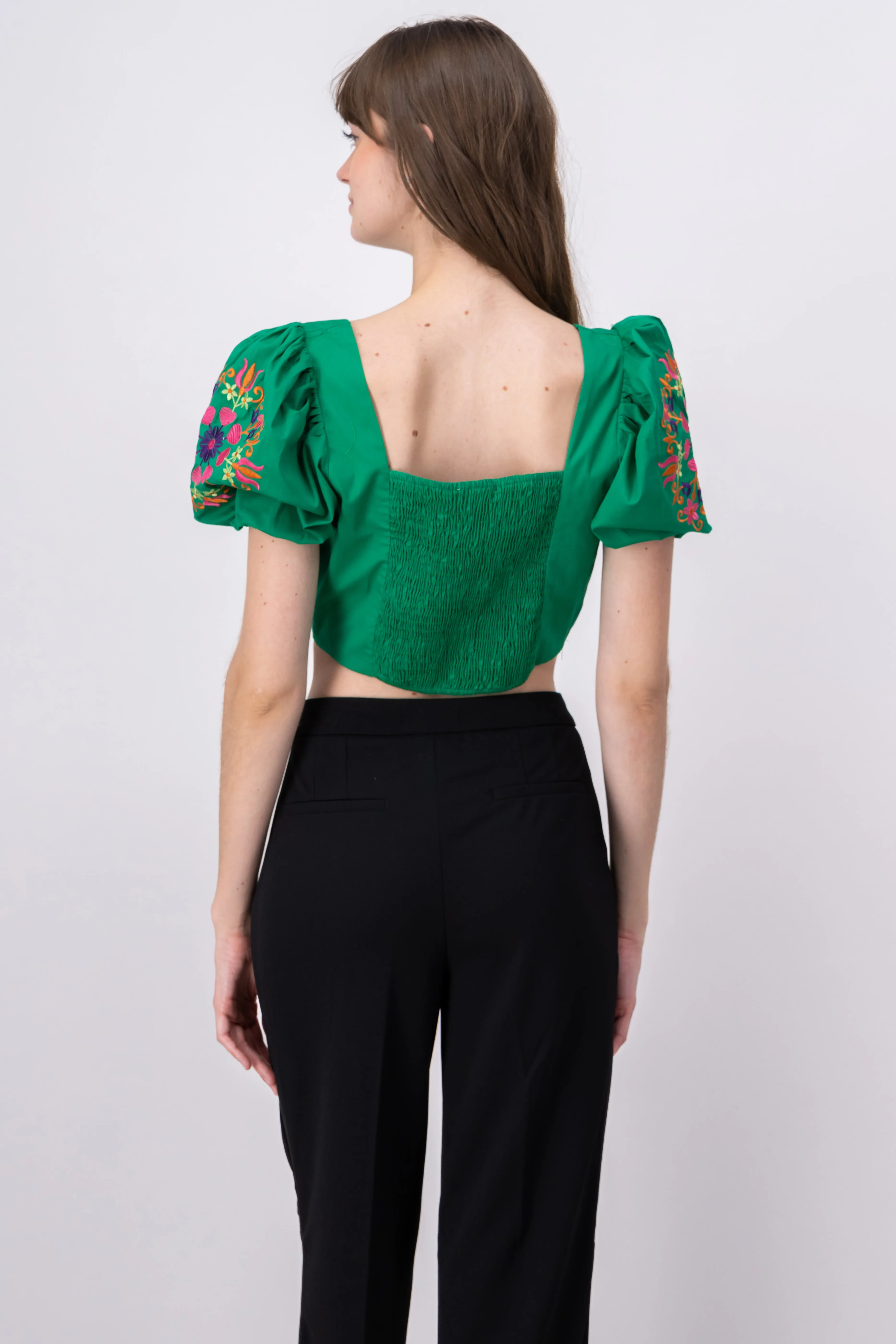 Top mangas abullonadas detalle bordado sold by Shasa product image thumbnail 4