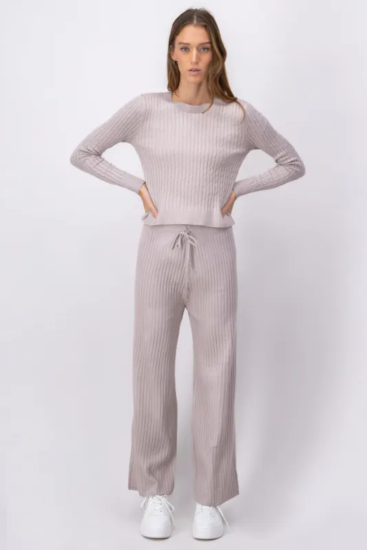 Pantalón tejido textura acanalada sold by Shasa