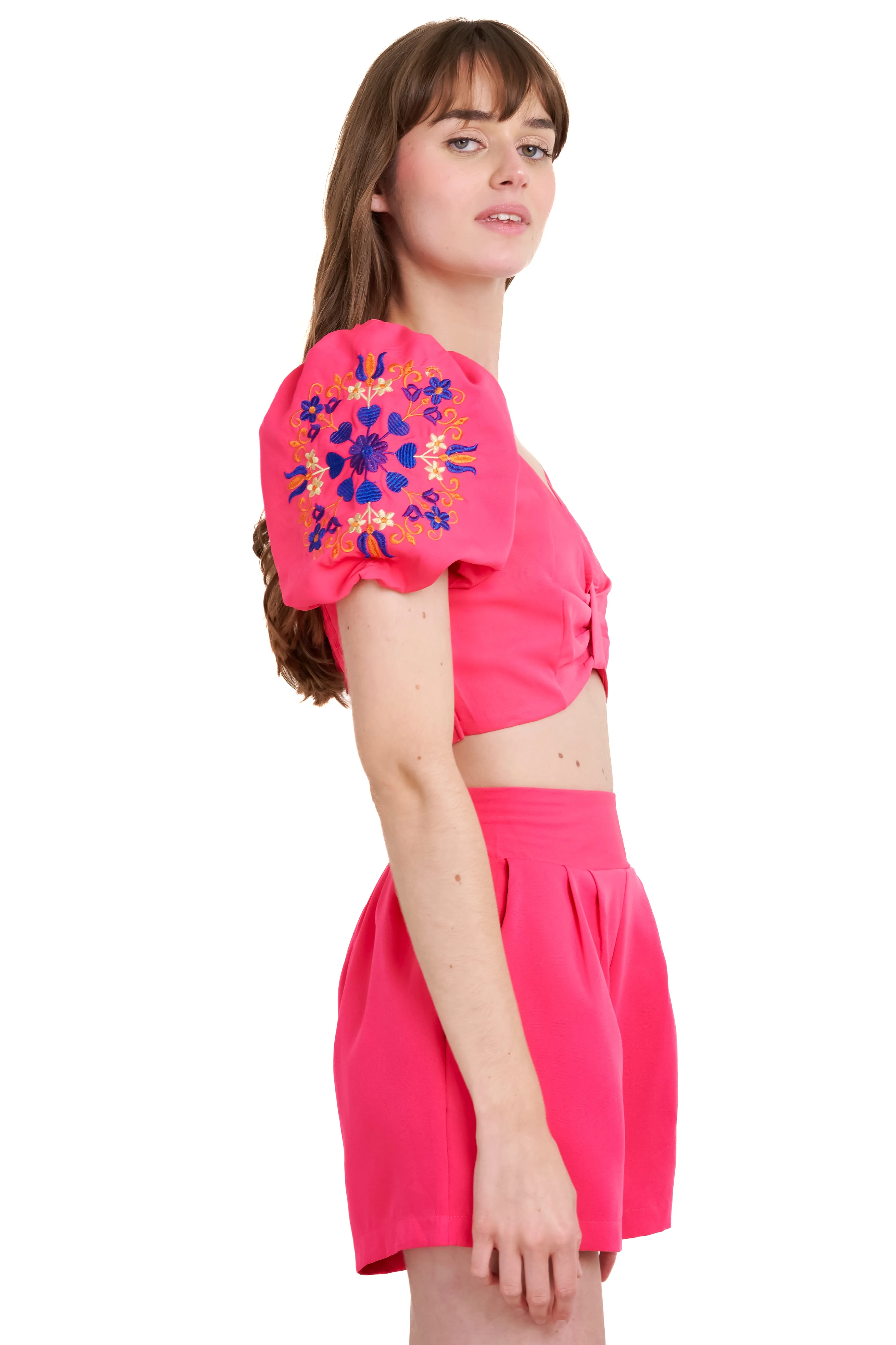 Top mangas abullonadas detalle bordado sold by Shasa product image thumbnail 3