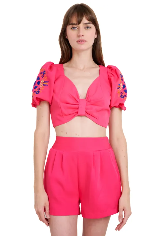 Top mangas abullonadas detalle bordado sold by Shasa