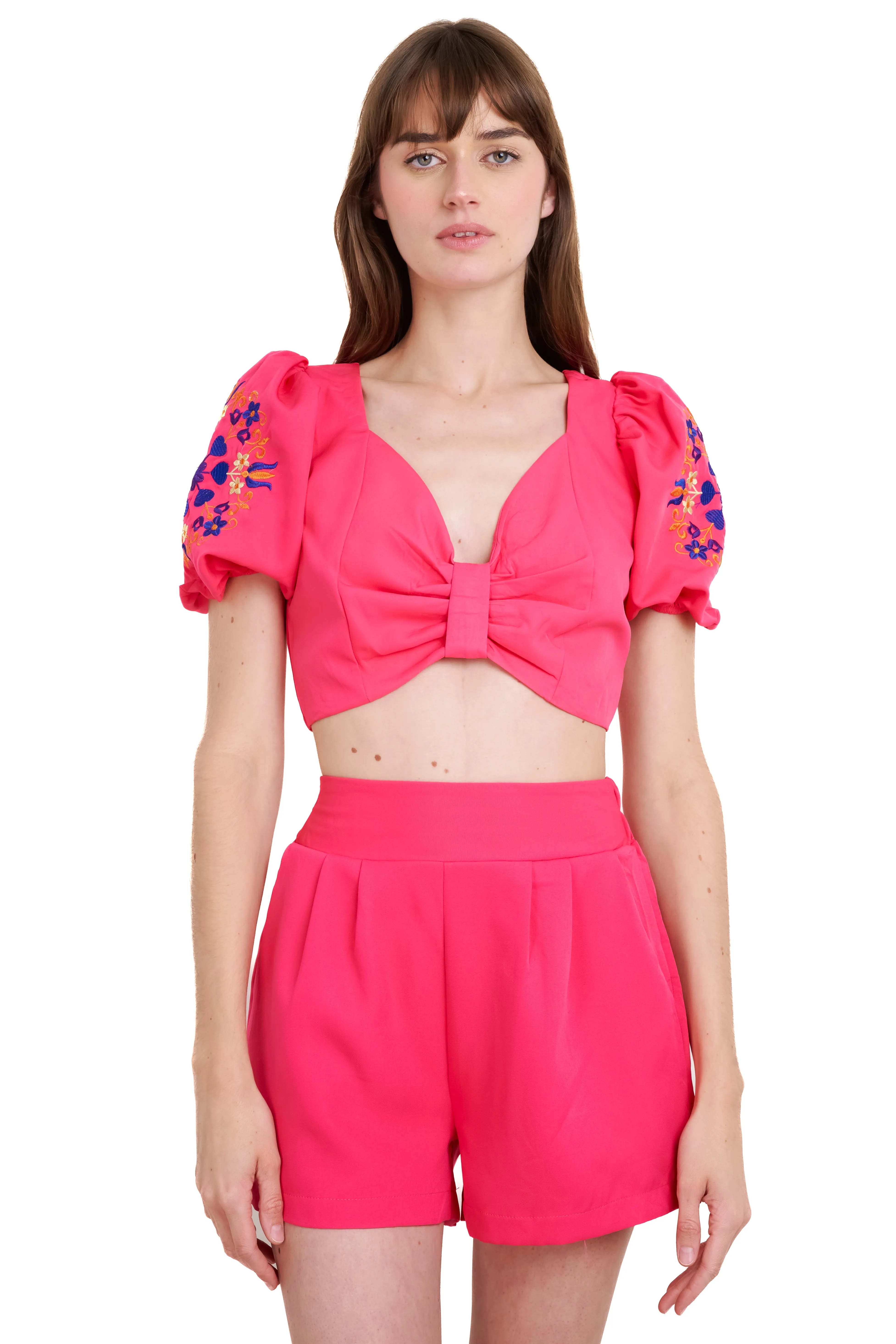 Top mangas abullonadas detalle bordado sold by Shasa