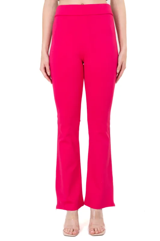 Pantalon flare liso sold by Shasa