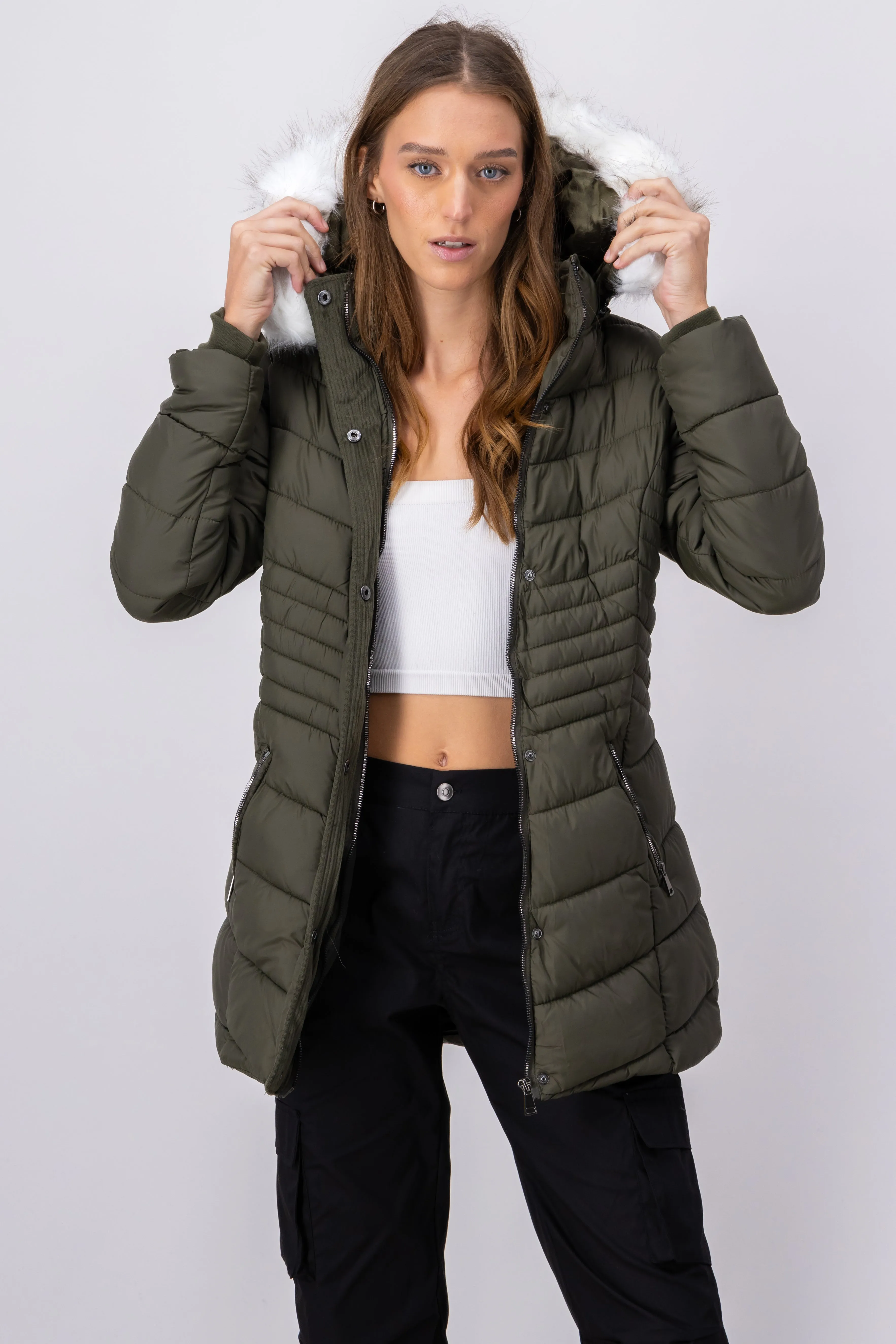 Chamarra capitonada larga sold by Shasa