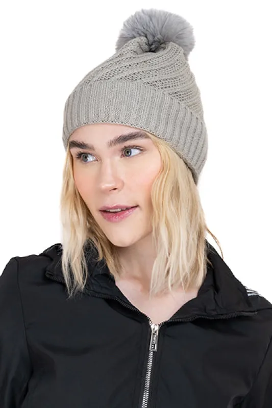 Gorro tejido espiral acanalado sold by Shasa