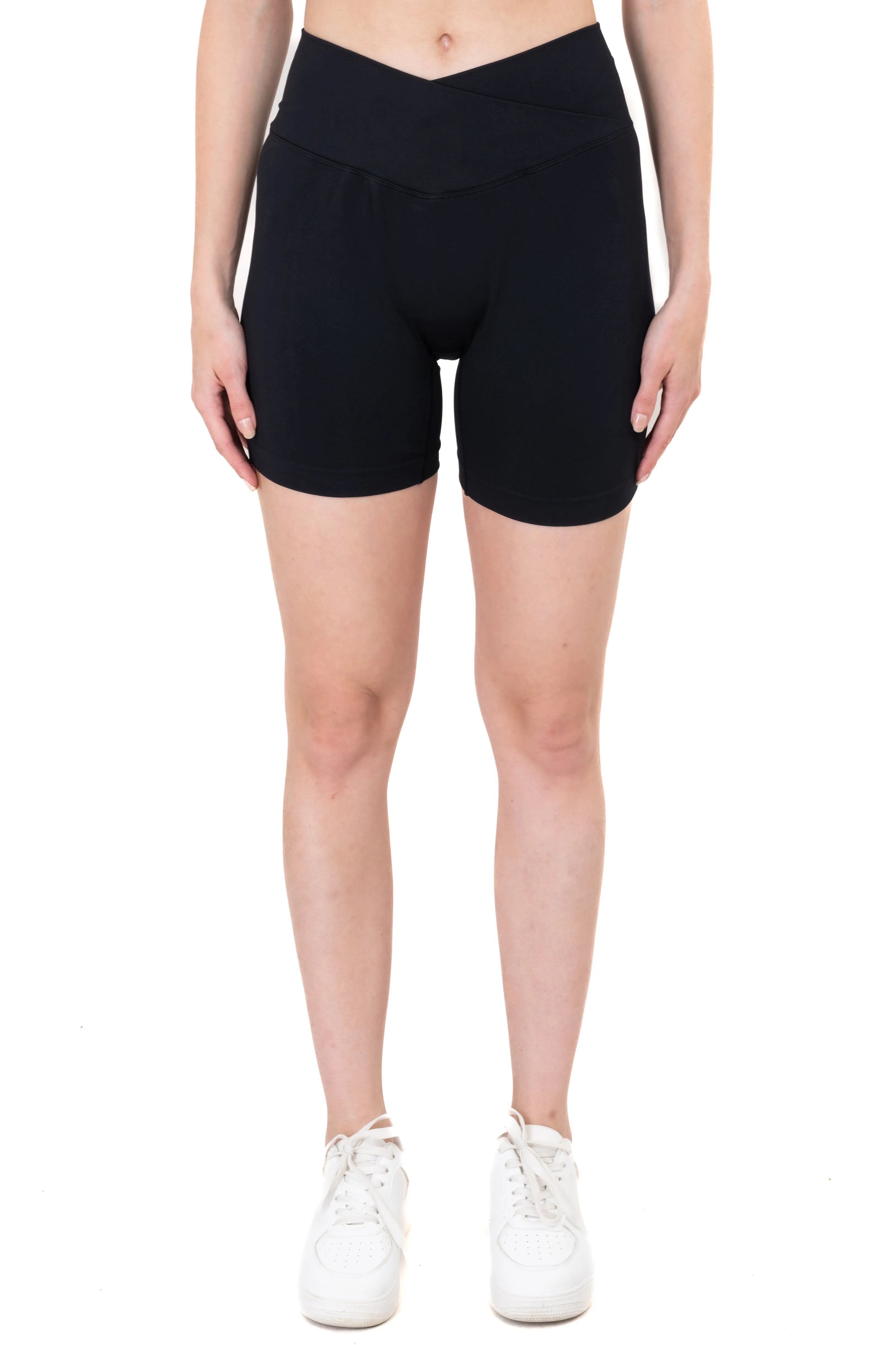 Short mini cintura ancha sold by Shasa