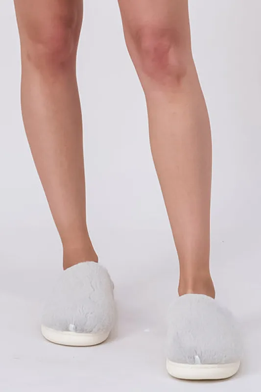 Pantuflas Peluche Monocolor sold by Shasa