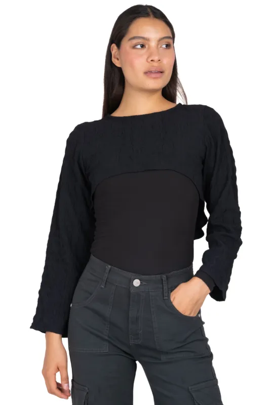Top crop textura mangas sold by Shasa