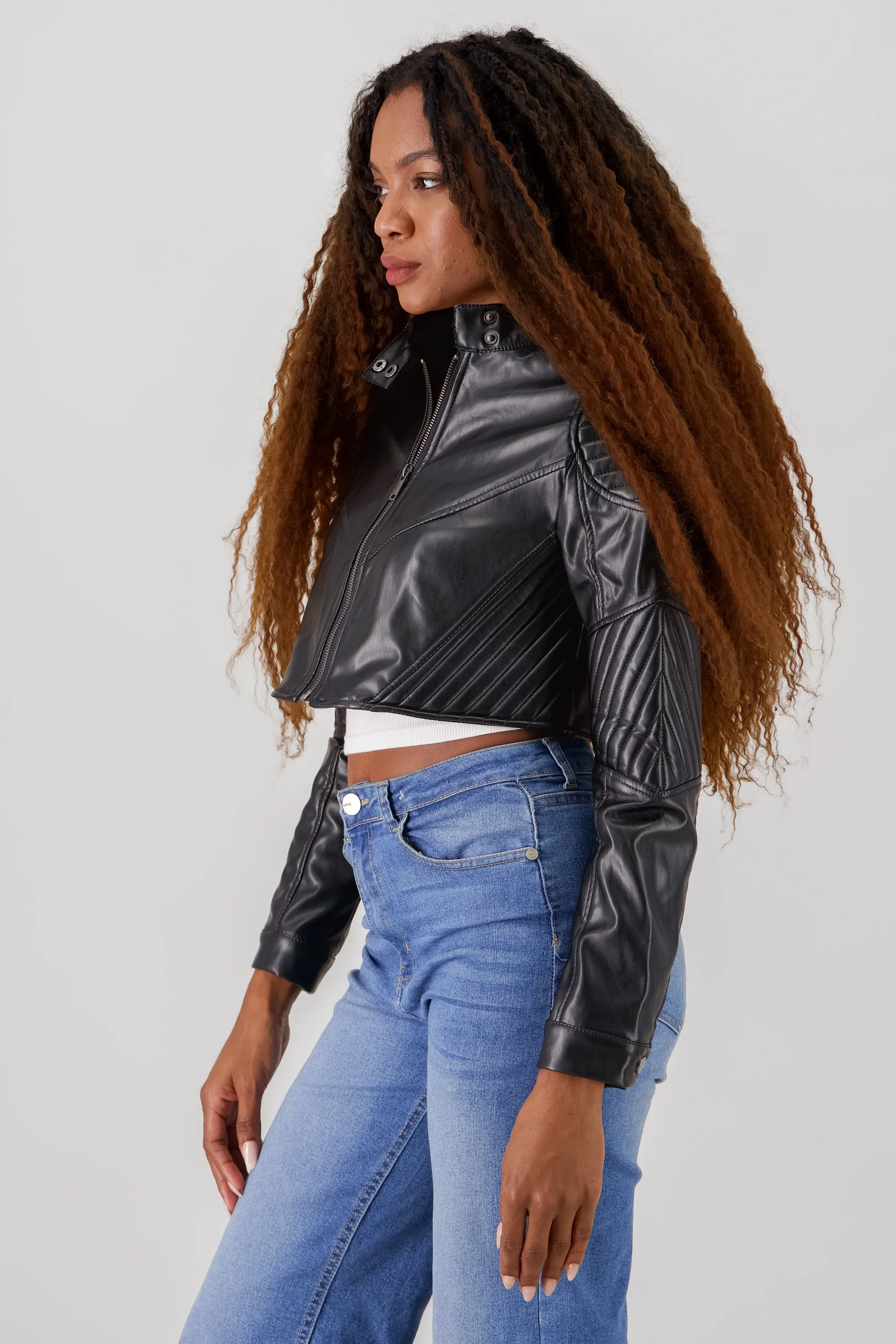 Chamarra biker crop detalle hombres sold by Shasa product image thumbnail 3