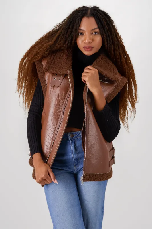 Chaleco pu borrego sold by Shasa