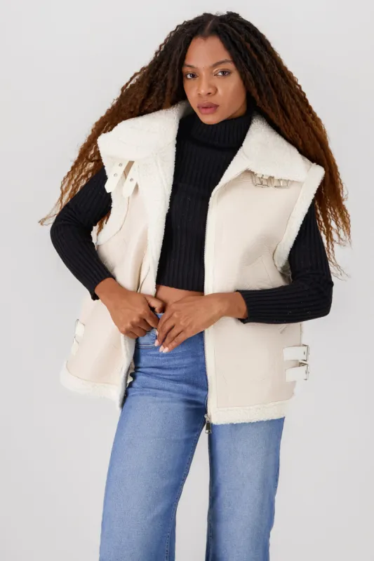 Chaleco pu borrego sold by Shasa